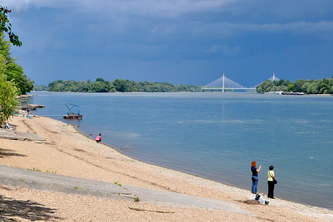 Budapest North Canoe Trip - Learning the basics before the first stroke