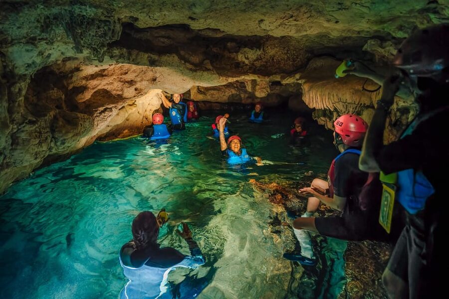 Cala Varques: Guided Sea Caves Kayak & Snorkeling Expedition - Returning to Cala Romantica