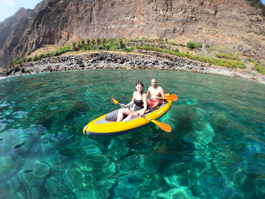 Câmara de Lobos: Private Guided Kayaking Tour in Madeira - Snorkeling and sea life along the route