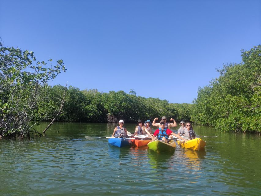Cancun: Kayaking Tour in Nichupte Lagoon - Guide quality and group atmosphere