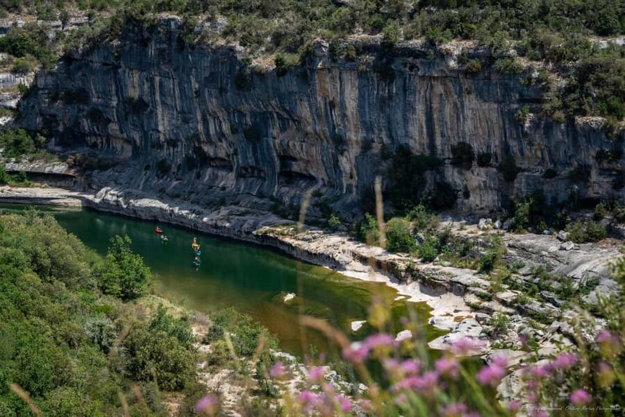 Canoe/Kayak descent of the Ardèche Nature Reserve: 5 hours - approx. 24 km - Starting at La Bouchette and Châmes
