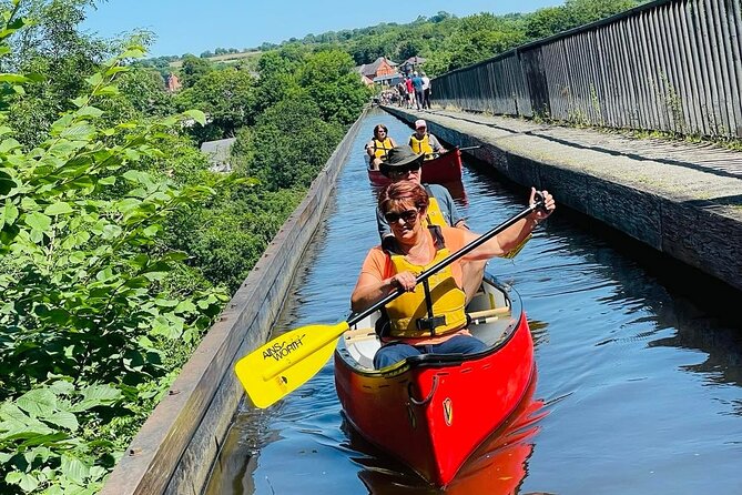 Canoe Trip Over the Pontcysyllte Aqueduct - The Llangollen Canal at a relaxed pace