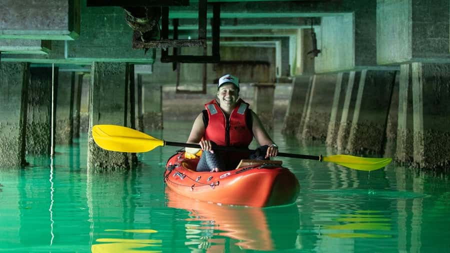 Cape Town: Guided Kayak Tour - Under the jetties in Hout Bay’s Green Room