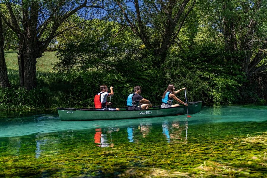 Capestrano: Canadian Canoe Excursion on the Tirino River - How the canoe setup affects comfort