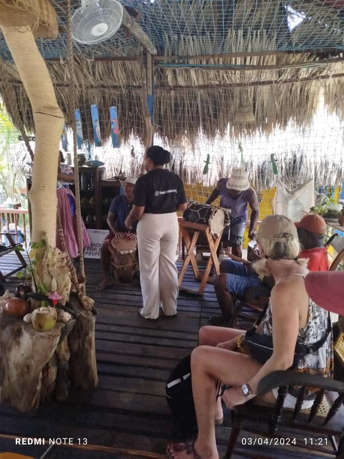 Cartagena: FISHERMEN'S ISLAND IN THE MANGROVES by canoe - From Cartagena to La Boquilla’s mangroves