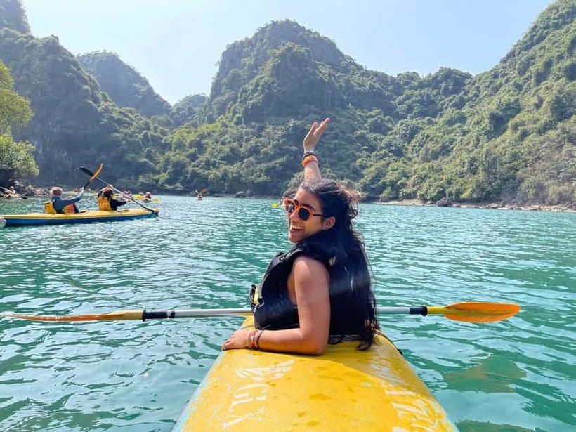 Cat Ba: Day boat tour with: kayak, cave, bike, meal, tickets - Guide quality and the people on the boat