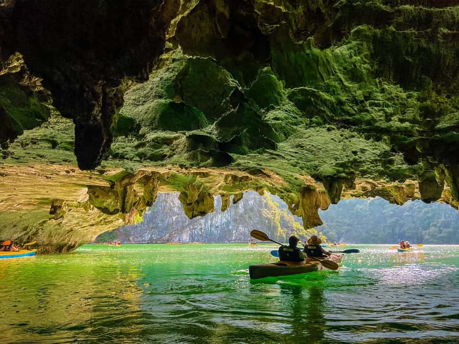 Cat Ba: Lan Ha and Ha Long Bay Boat Tour with Kayaking, Cave - Starting in Cat Ba and reaching Ben Beo Pier