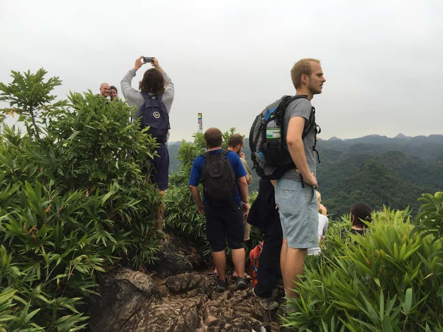 Cat Ba: Lan Ha Bay Halfday Cruise with Kayaking - Starting at 186 Đường 1/4 in Cat Ba Town
