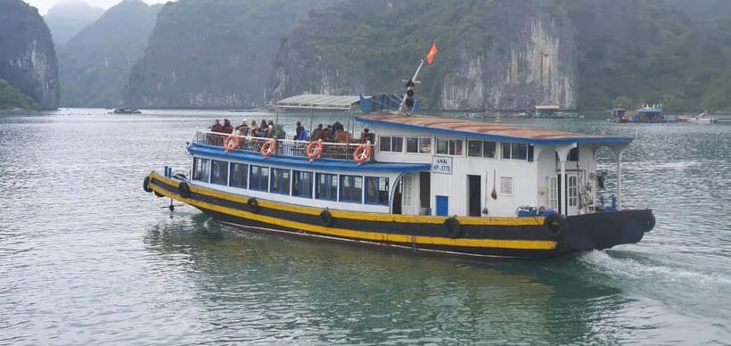 Cat Ba: Lan Ha, HaLong bay full day- biking, kayaking, lunch - Fish massage and the end-of-day toast
