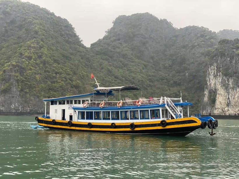 CAT BA: LAN HA & HALONG BAY – KAYAK, BIKE, LUNCH, SNORKEL - Swimming and Snorkeling at Ba Trai Dao