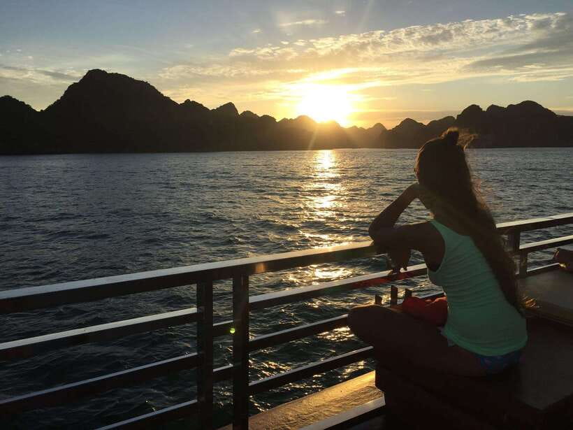 Cat Ba: Sunset and Night kayak with bioluminescent plankton - From Cat Ba Local to Beo Harbor at 4 p.m.