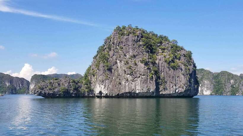 Cat Ba: Sunset on Lan Ha Bay with Sunset Party - Tea and Sunset on the Boat