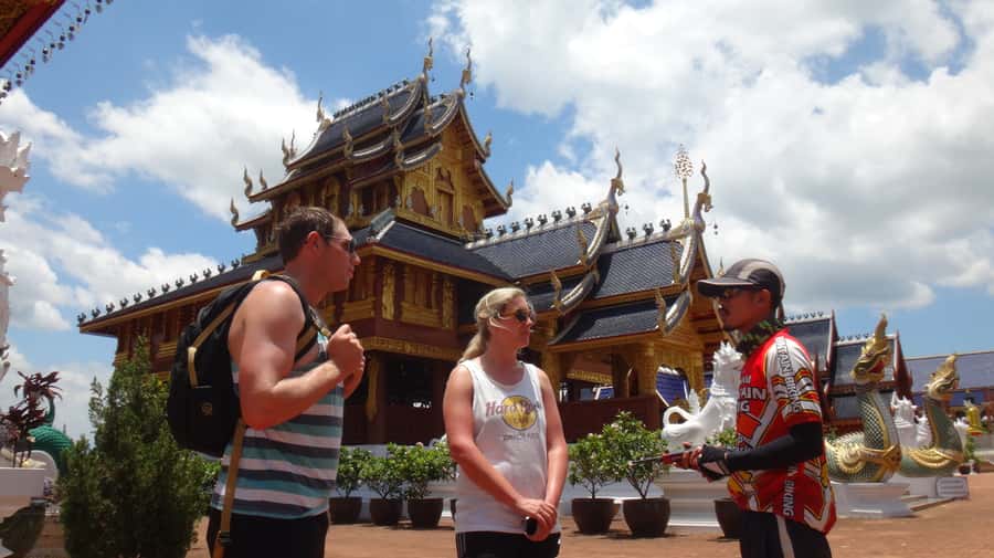 Chiang Mai: 25km Leisure Mountain Biking & Jungle Kayaking - Lunch beside the river