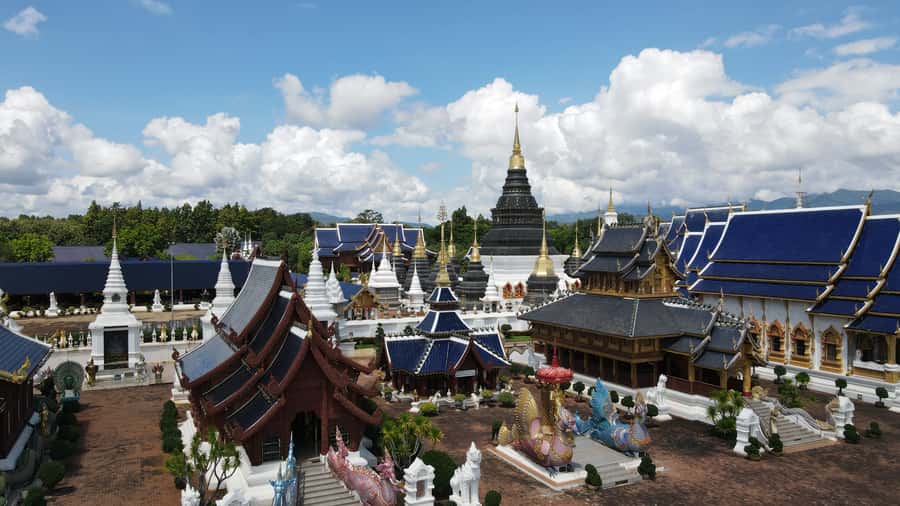 Chiang Mai: 25km Leisure Mountain Biking & Jungle Kayaking - Cycling beside farms and rice fields