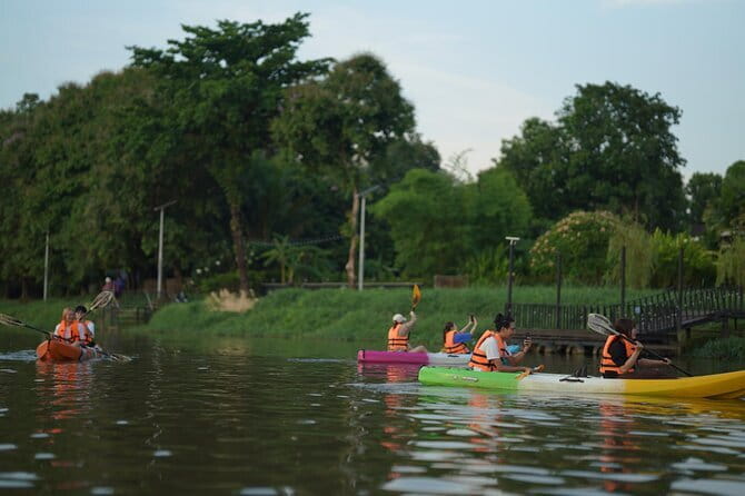 Chiang Mai:Explore kayaking through Mae Ping River on sunset - Getting set up with a kayak and guide