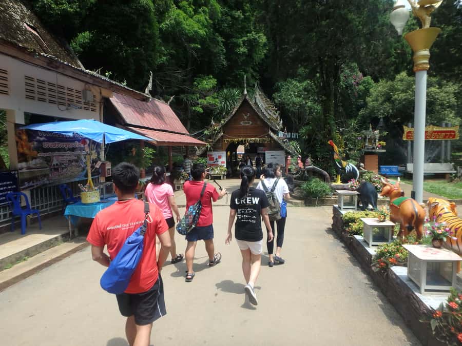 Chiang Mai: Full-Day Chiang Dao Caving & Jungle Kayaking - The road from Chiang Mai to Chiang Dao