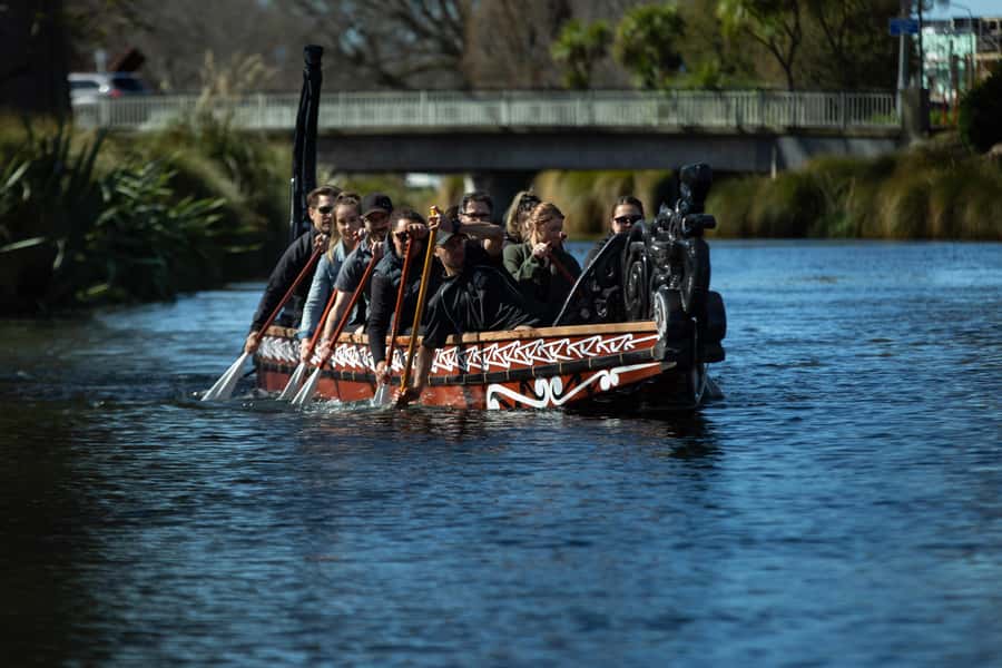 Christchurch: Waka Paddling Experience on the Avon River - Christchurch history from the river