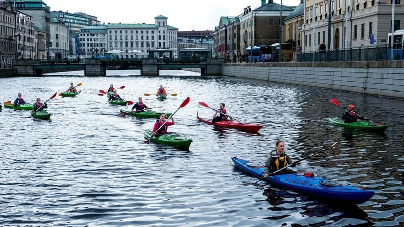 City Kayak Tour - Starting at Lilla Bommen in central Gothenburg