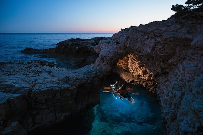 Clear Kayak Glow Night Tour - Guides who make beginners feel at ease