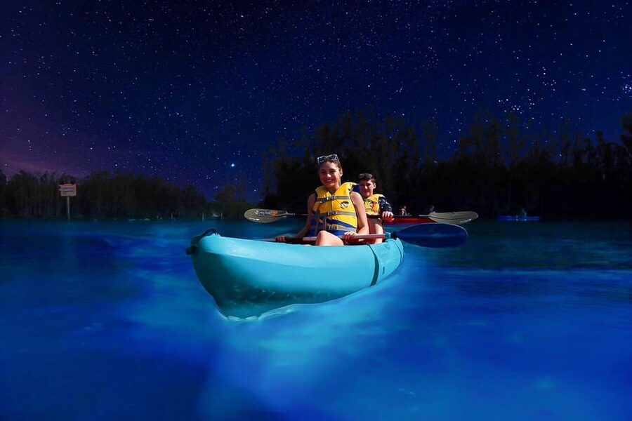 Cocoa Beach/Merritt Island:Bioluminescent kayak tour - Getting ready for the 90-minute paddle