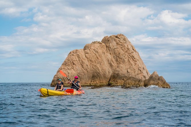 Costa Brava Kayak & Snorkel Tour + Picnic from Barcelona - The picnic and the short reset before Barcelona
