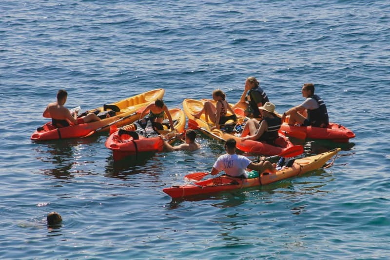 Costa Brava: Sant Feliu de Guíxols Kayak & Snorkel Tour - A short kayak lesson before the sea