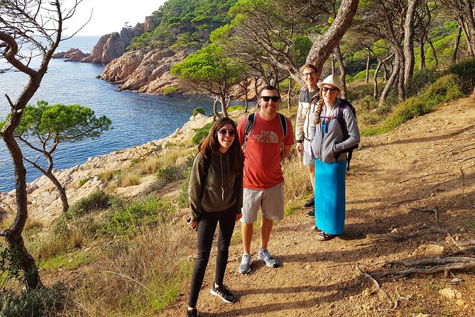 Costa Brava Tour with Kayak & Lagoon Snorkeling - Guides who make the difference