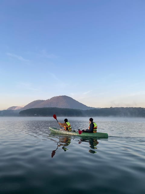 Da Lat: Tuyen Lam Lake Kayak or SUP Tour - Photos, storage, and what to bring