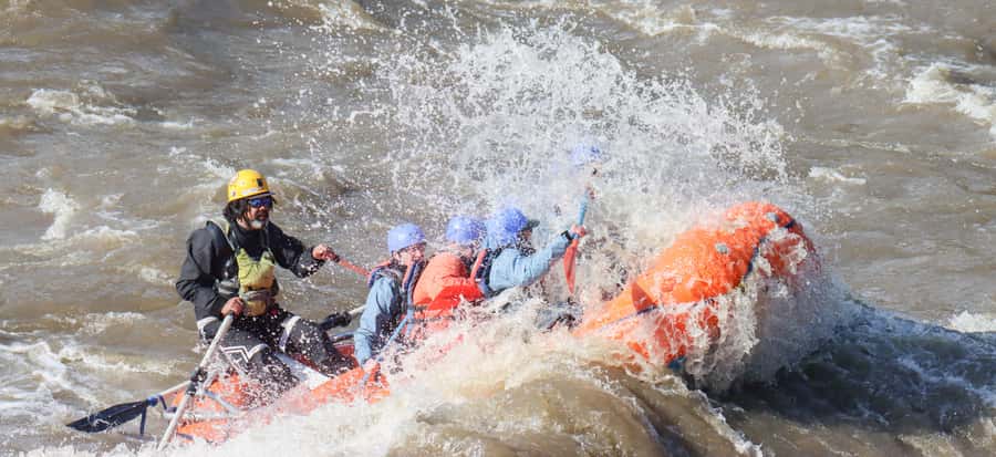 Denali, Alaska: Canyon Wave Raft Class III-IV Paddle/Oar - What to wear under the dry suit
