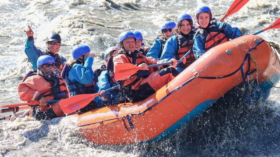 Denali, Alaska: Canyon Wave Raft Class III-IV Paddle/Oar - The 15-minute safety briefing