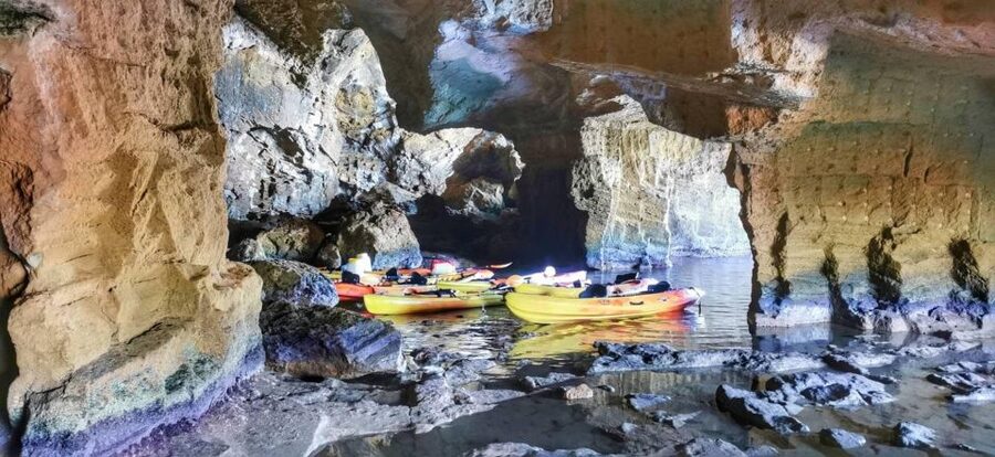 Dénia: Cova Tallada kayak trip - Starting at Les Rotes beach