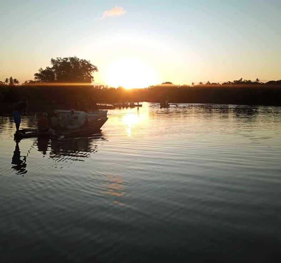 Diani Beach: Kongo River Sunset Experience in a canoe - Starting at Kongo Mosque in northern Diani