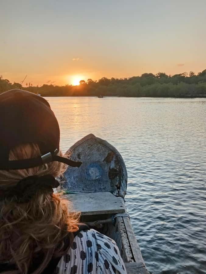 Diani Beach: Kongo River Sunset Experience in a canoe - The canoe ride is quiet by design