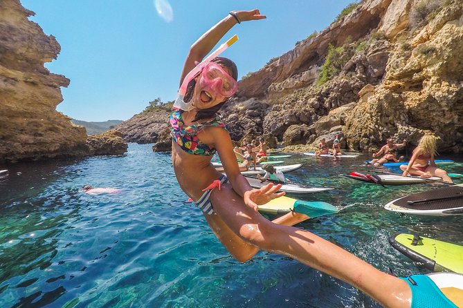 Discover the best corners of the island in paddle surf - Guides, atmosphere, and group size