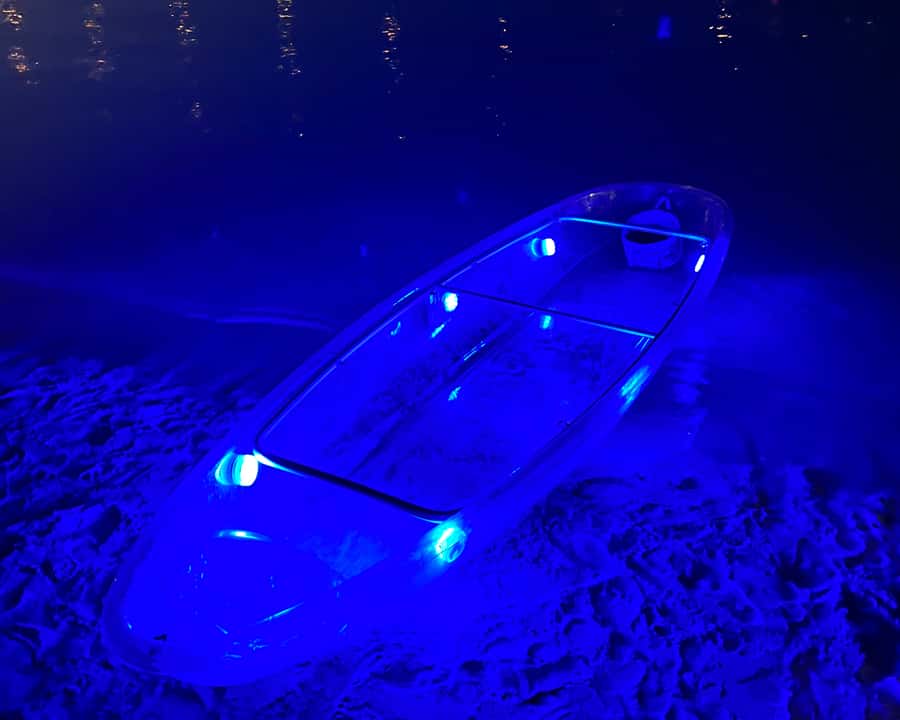 Dubai: Night Kayaking Tour - The guides can shape the quality of the evening