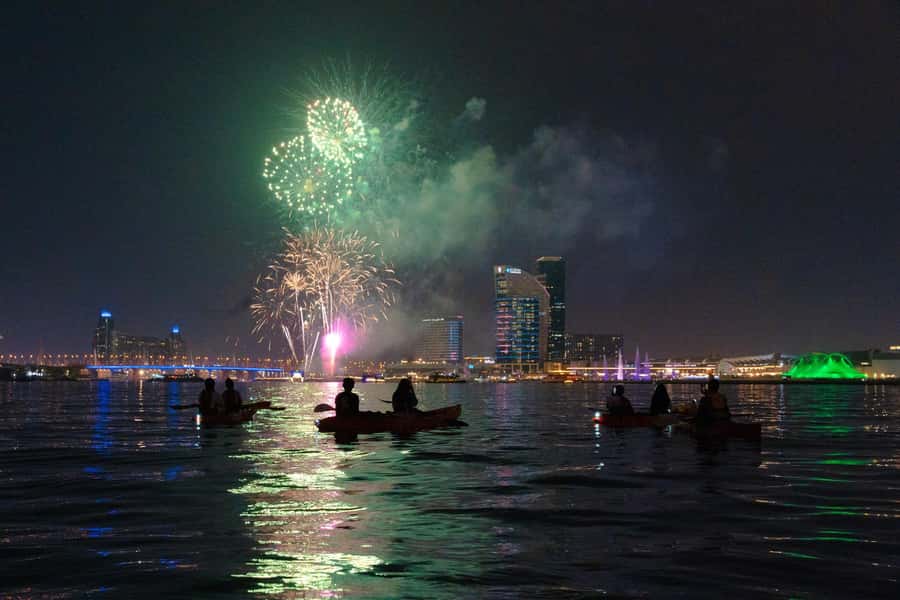 Dubai: Sunset/Night Dubai Creek Kayak Tour - The best views come from the contrast