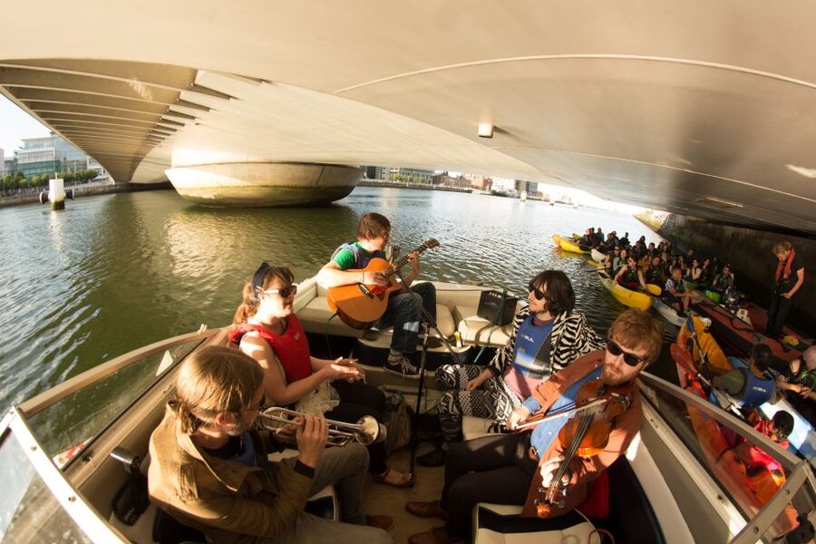 Dublin: Music Under the Bridges Kayaking Tour - Why the music works so well