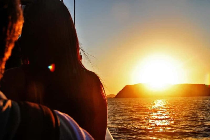 Dubrovnik: Guided Sunset Sea Kayaking Tour with Wine - Key points at a glance
