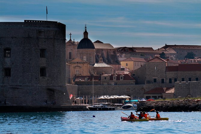 Dubrovnik: Sunset Kayaking & Snorkeling with water &wine - Guides and group management