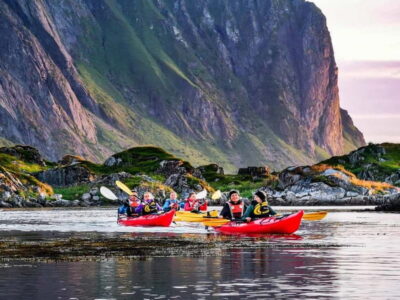 Kayaking Tour in Lofoten with Snacks