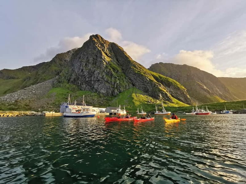 Eggum Lofoten: Kayaking Tour in Lofoten with Snacks - What to Wear for a Three-Hour Paddle
