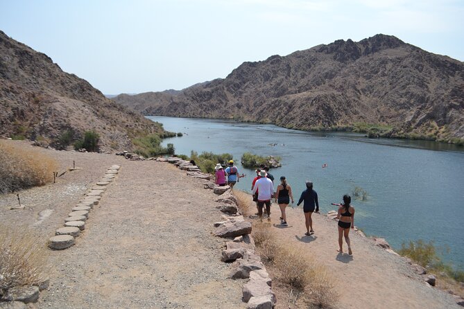 Emerald Cave Express Kayak Tour with Scenic & Historic Stops - Guides who make the difference