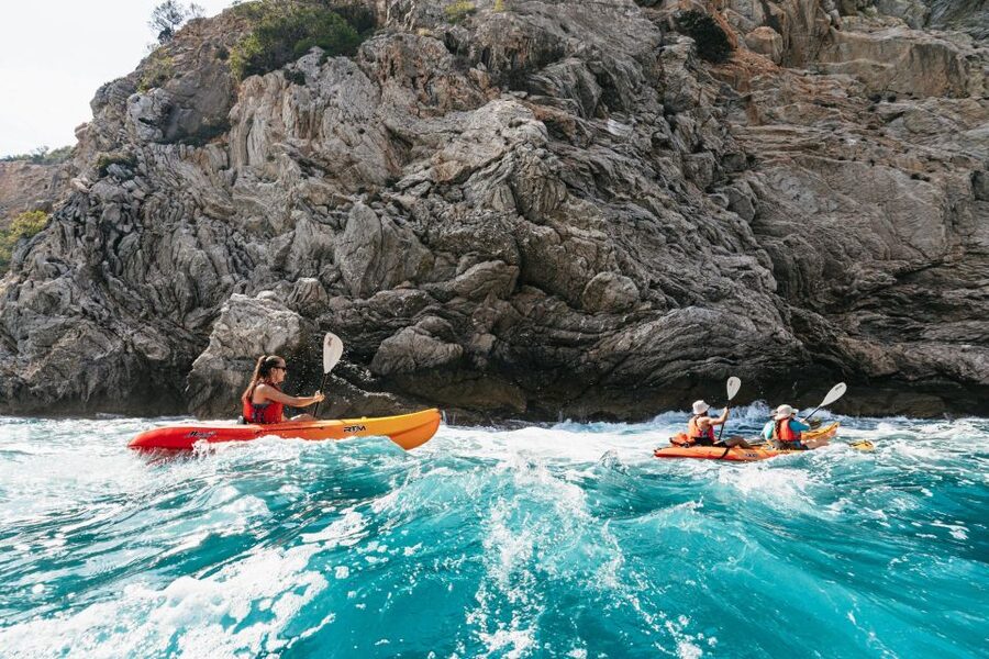 Es Figueral: Guided Kayaking and Snorkeling Tour - Paddling around Illot de s’Or