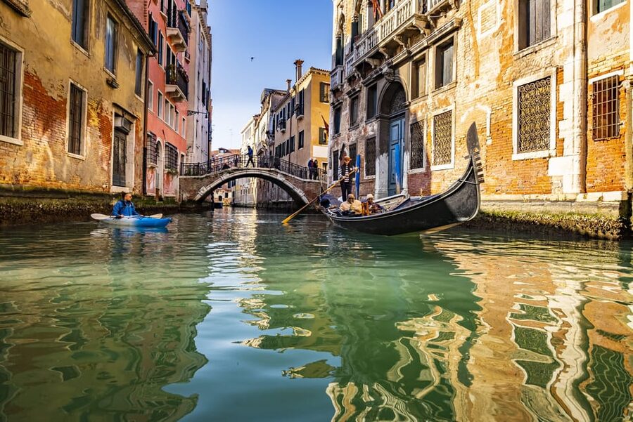 Family Kayaking Tour: Discovering Venice - Why this Venice kayak tour feels different