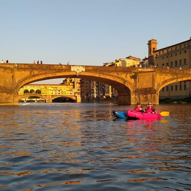 Florence: Ponte Vecchio and City Sights Guided Kayak Cruise - The Uffizi Gallery from below street level