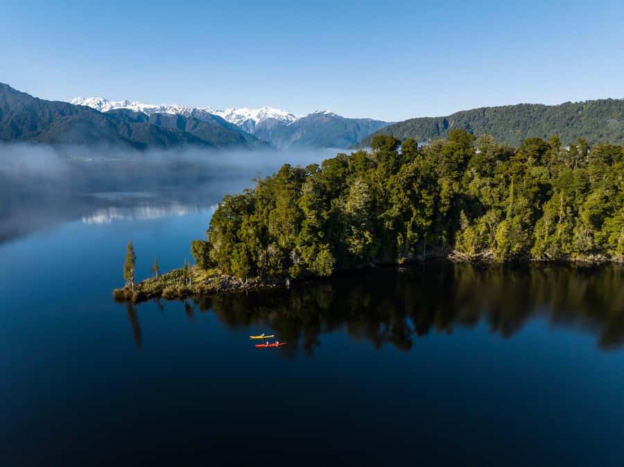 Franz Josef: Kayak & Walking Tour to Okarito Kiwi Sanctuary - Starting in Franz Josef and reaching Lake Mapourika