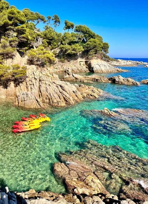 From Barcelona: Costa Brava Kayak & Snorkel Tour with Picnic - Arriving at Platja d’Aro