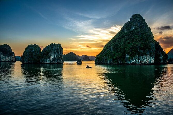 From Hanoi: Ha Long Bay Day tour 4-Star with Kayaking - The guide can shape the whole day