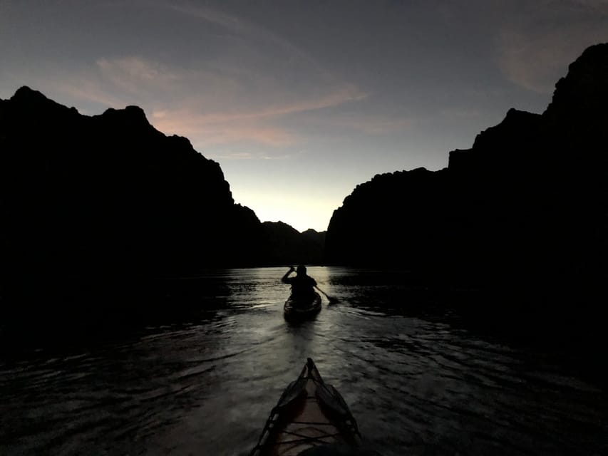 From Las Vegas: Black Canyon Twilight Kayak Tour - Returning beneath the stars in lit kayaks