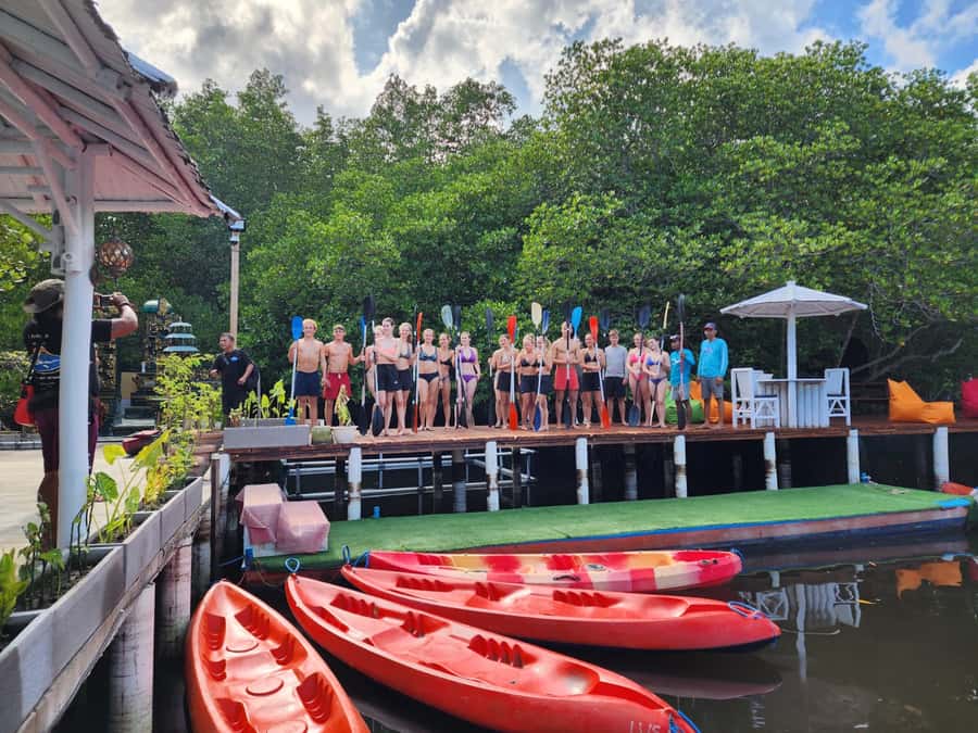 From Lembongan: Kayak/Paddleboard/Boat Mangrove Tour - Paddling into Mangrove Point